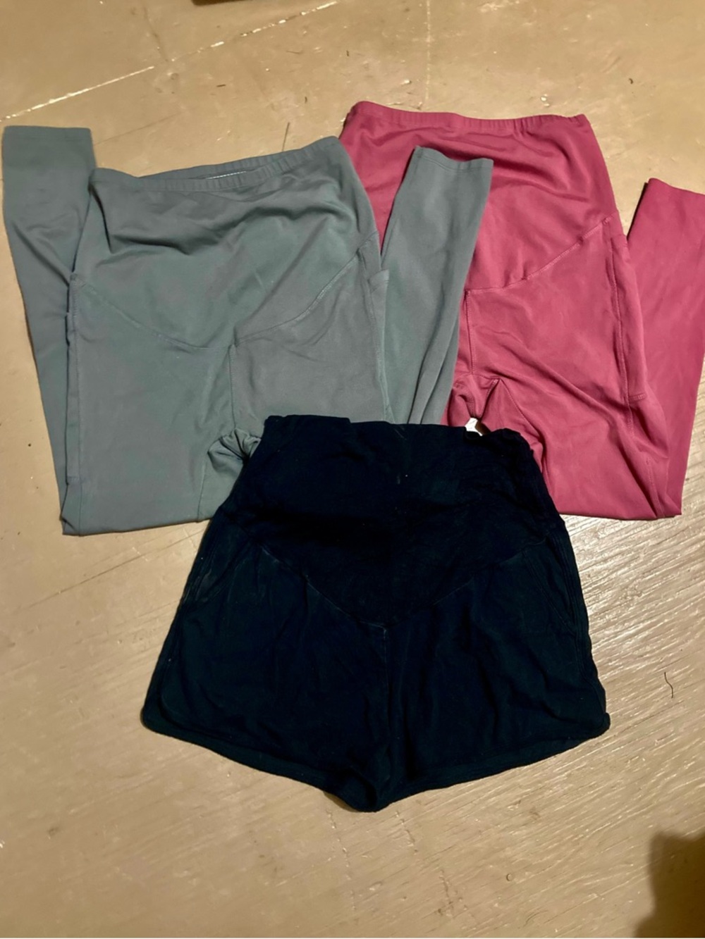 Maternity leggings & Shorts Active Wear Bundle L